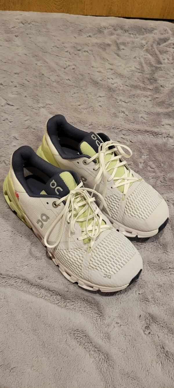 On Cloudswift Running Shoes Womens 7.5 White Green CloudTec Sneakers Athletic